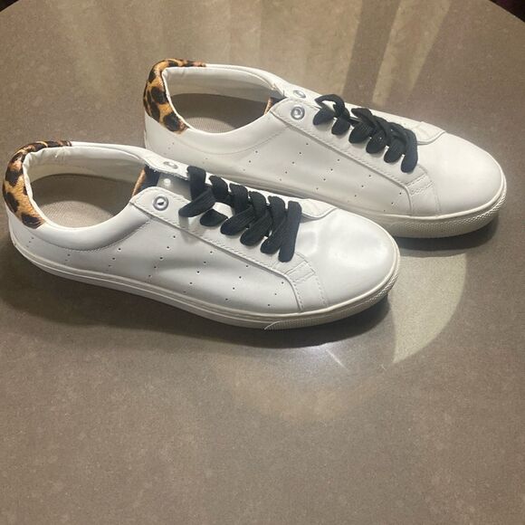 J. Crew Sneakers Women's Size 8.5 White/Leopard Print L7197 Lace Up Leather Shoe - Picture 1 of 7